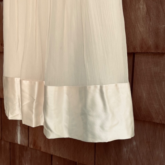 BCBG π― Silk Lace Chiffon Satin Cocktail Dress Sz 4 Cream - Picture 3 of 15